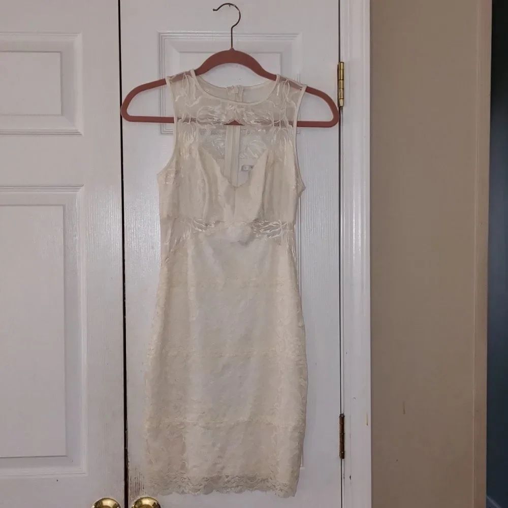 Guess lace cut out ivory summer beach wedding party Silvana Lace Bodycon Mini